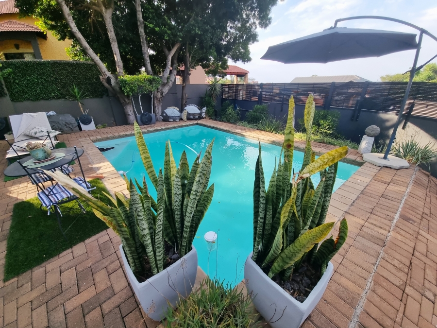 4 Bedroom Property for Sale in Boschdal North West